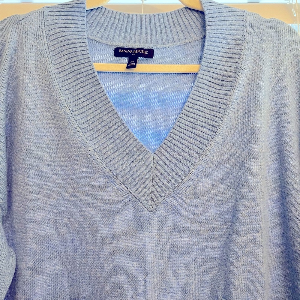 Banana Republic v neck sweater 2 pockets pullover light denim blue